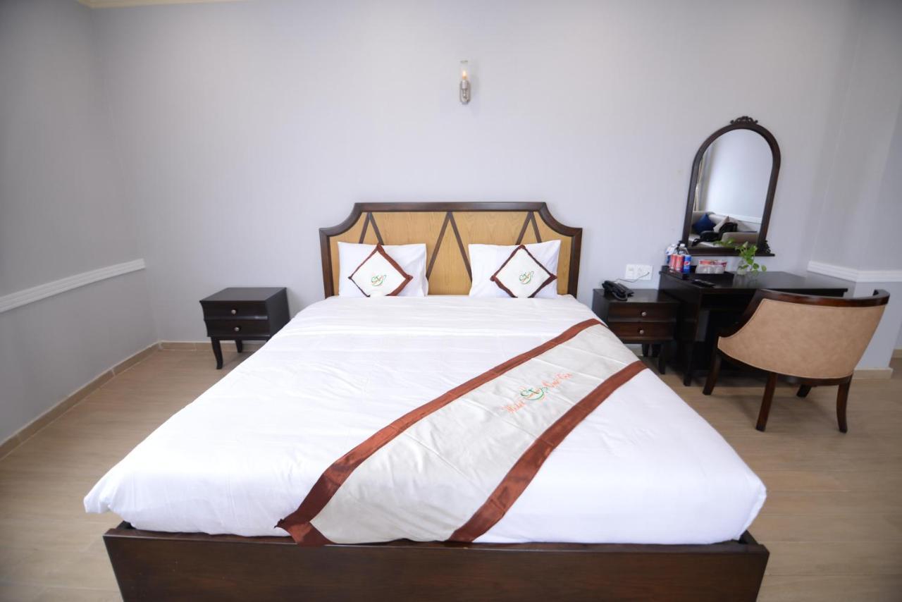 Soc Trang Que Toi Hotel מראה חיצוני תמונה